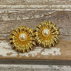 Vintage Sarah Coventry Gold Tone Faux Pearl Stud Statement Earrings